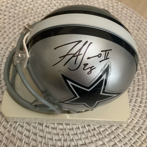Other - Dallas Cowboys Felix Jones - Autographed helmet